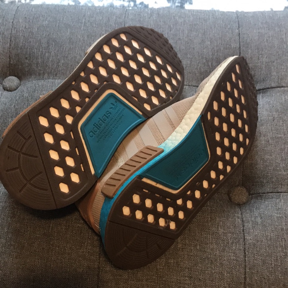 Adidas NMD R1 - Rey Star Wars Women’s Sneaker Tan and Blue - Picture 3 of 6